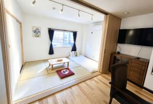 浅草小胎楼一户建Asakusa Hanahi Asakusa Temple Villa 3 min walk to Asakusa Temple Direct access to Narita and Haneda Airport