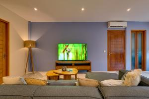 Designer Retreat Heart of Berawa - Casa Indigo