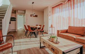 3 Bedroom Stunning Home In Uitgeest