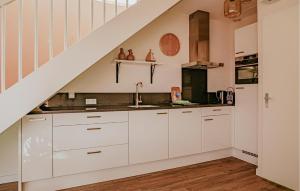3 Bedroom Stunning Home In Uitgeest