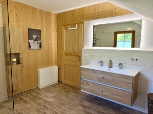 Hideaway Chalets Loser - 4 by AA Holiday Homes