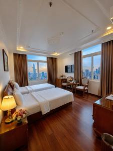 DAHLIALAND SAIGON HOTEL & SWIMMING PooL