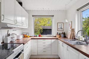 Cozy Family Holiday Home With Beautiful View