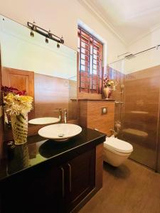 Shek Residence