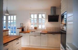 3 Bedroom Stunning Home In Skjern