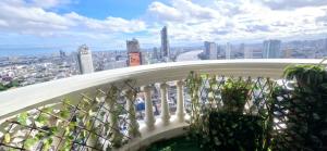 Beautiful Overlooking River view in the heart of Bangkok