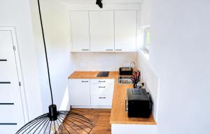 2 Bedroom Lovely Home In Rowy