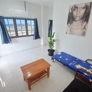 P & T Guesthouse