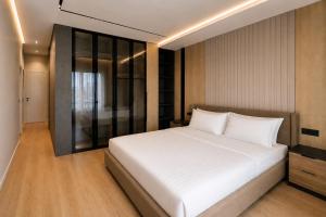 SkyView Luxury Apartment 12th Floor Panorama, City Center
