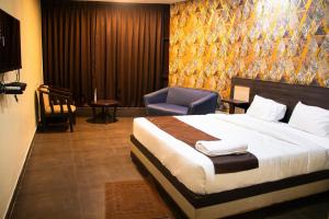 Aira Suites