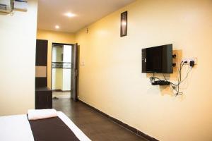 Aira Suites