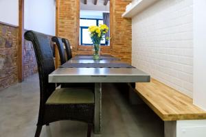 UNIQUE ARCHITECTS APARTMENT IN TRENDY CENTRAL POBLE SEC By MyRentalHost