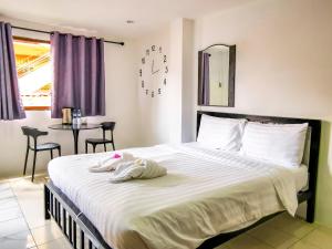 Patong Canal Villa 201