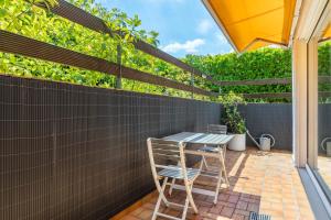 Schöne 2-Zi-whg Küche Bad Terrasse