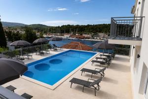 Villa Birke with pool and sea view floor two