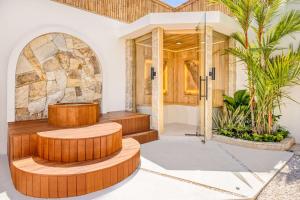 Villa El Gaucho: Brand New 9BDR Prime Location