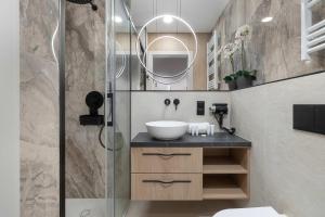 Beige Studios By the River in Szczecin with Balcony by Noclegi Renters