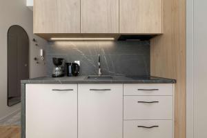 Beige Studios By the River in Szczecin with Balcony by Noclegi Renters