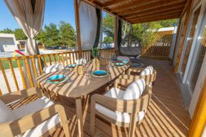 Family Mobile Home Leon, Privlaka