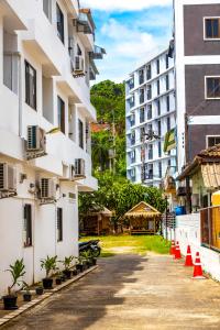 Patong Canal Villa 201
