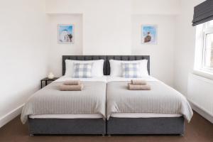 Contractor House Blyth - 4 Bedrooms, Sleeps 8, Free Parking & Fast WIFI