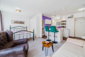 Charming Downtown Studio - Happy Rentals