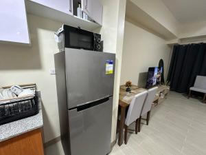 Charming Studio in Araneta Sunset and City View