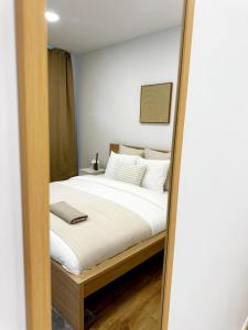 Stylish 3BR Apt with Living Room in Central Ghent