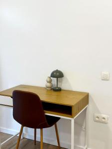 Stylish 3BR Apt with Living Room in Central Ghent