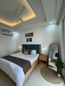 Prema Stays Luxury Studio with Balcony