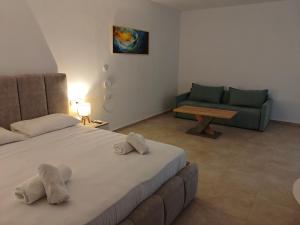 Pnoes Suites Apartments