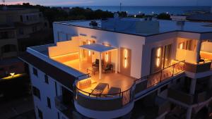 Manoli Luxury Rooms
