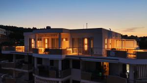 Manoli Luxury Rooms