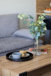 Functional Apartment with Air Conditioning Parking & Balcony by Noclegi Renters