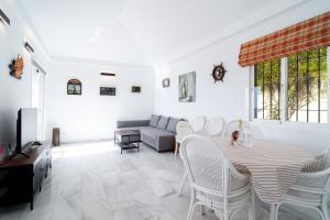 Villa Punta Lara 15 - Private Pool & Sea Views, Nerja