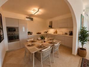 Villa Ethera - Iris Lake Escape by Theater Home