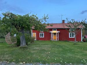 Villa Sakis - Historic Swedish Farm Cottage - Lake Sauna