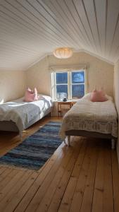 Villa Sakis - Historic Swedish Farm Cottage - Lake Sauna