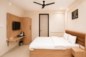 Hotel 33 Inn