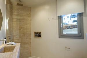 Lithos Luxury Suites