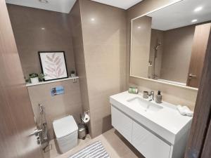 Magical Stay - Fountains & Burj View 2BR l 3 Beds