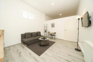 Apartment Central 10A 40qm Wi-Fi free Parking calm back house