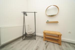 Apartment Central 10A 40qm Wi-Fi free Parking calm back house