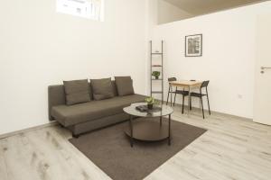 Apartment Central 10A 40qm Wi-Fi free Parking calm back house