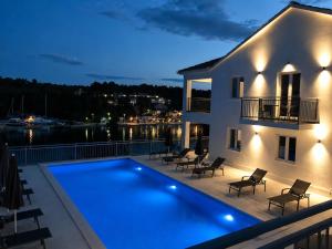 Villa Birke with pool and sea view floor three