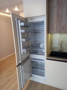 Luxurious ONE Studio Via Roma Residential Complex
