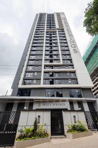 Atelier Luxe Homes-Westlands 1BR, Pool, Fast WiFi & Gym
