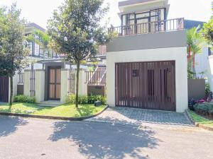 Spacious and Comfy 3BR 6 pax at Vimala Hills Villa By Travelio