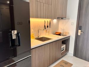 Vinhomes Grand Park Homestay - Opus One House