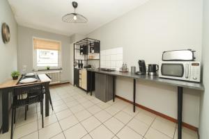 Apartment Central 10E 90qm Wi-Fi free Parking calm back house